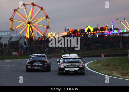 Daniel Rowbottom (GBR) - Team Dynamics Honda Civic Type R alla finale British Touring Car a Brands Hatch, Kent, Regno Unito Foto Stock