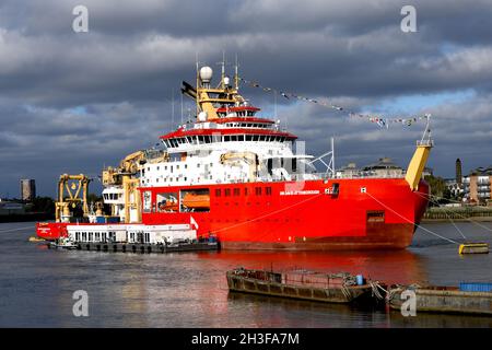 28/10/2021. River Thames Greenwich UK il RRS Sir David Attenborough è ormeggiato a Greenwich per partecipare a un festival di tre giorni prima del CO Foto Stock