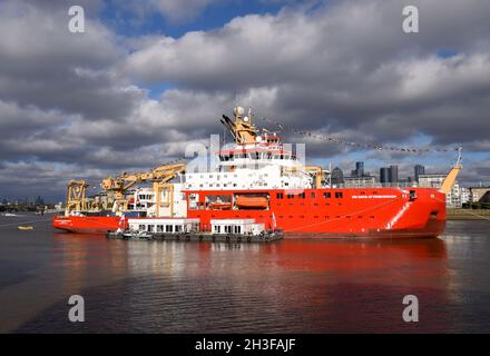 28/10/2021. River Thames Greenwich UK il RRS Sir David Attenborough è ormeggiato a Greenwich per partecipare a un festival di tre giorni prima del CO Foto Stock