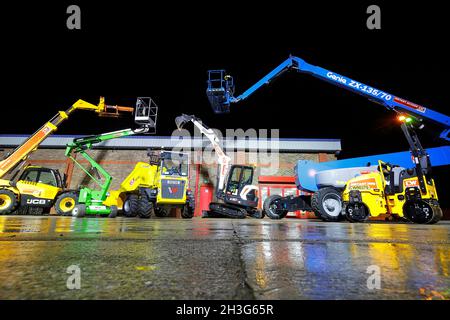 Deposito noleggio impianti CW su Armley Road a Leeds, West Yorkshire, Regno Unito Foto Stock