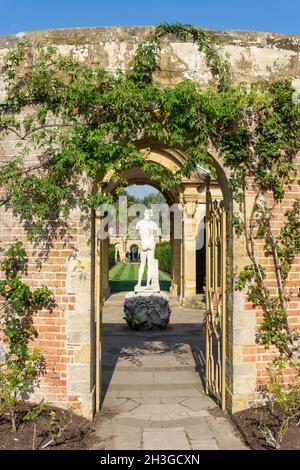 Italianate Garden, Hever Castle, Hever, Kent, Inghilterra, Regno Unito Foto Stock