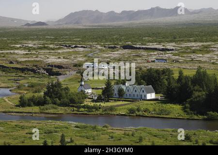 Ãžingvallakirkja (Chiesa di Thingvellir) e ÃžingvallabÃ¦r (Casa estiva del primo Ministro) Foto Stock