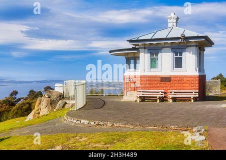 Questa stazione di segnale sopra Hobart è stata costruita nel 1811 per la comunicazione di segnale da Mount Nelson a Port Arthur - Hobart, Tasmania, Australia Foto Stock