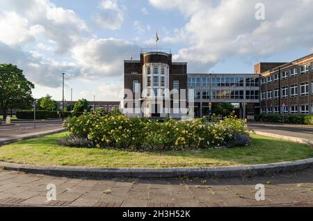 Il CU Building e i suoi terreni a Dagenham, East London, Regno Unito Foto Stock