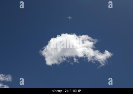 Nuvole, nuvole a convezione blu; Foto Stock