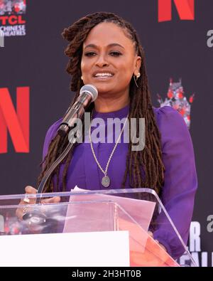 28 Ottobre 2021 - Los Angeles, California - Ava DuVernay. Cerimonia a mano e a piè di pagina Regina King. Photo Credit: Billy Bennight/AdMedia/MediaPunch Foto Stock