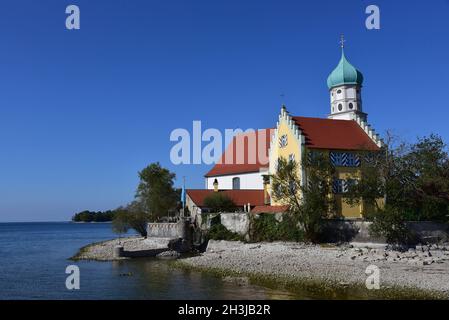 Chiesa parrocchiale cattolica Sankt Georg a Wasserburg sul Lago di Costanza, Baden-Wuerttemberg, Germania, Europa Foto Stock