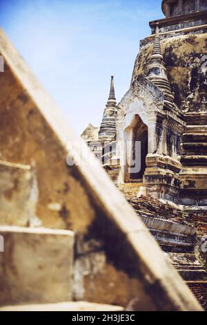 Antica pagoda in Phrasisanpeth tempio in Ayutthaya parco storico della Thailandia Foto Stock