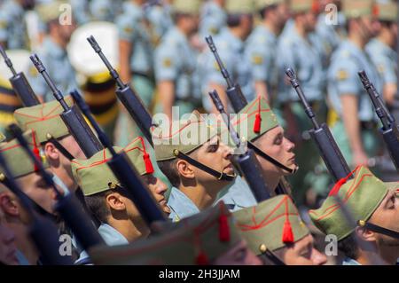 MALAGA, Spagna - aprile 09: Spagnolo Legionarios marzo su una parata militare in Semana Santa (Pasqua) con Mena Cristo, 09 Aprile 20 Foto Stock