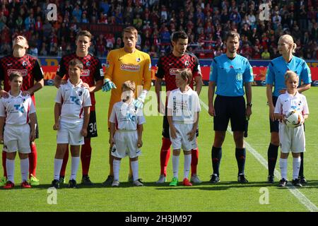 Calcio: 2. BL 15-16: 9° Sptg.: SC Friburgo vs FSV Francoforte Foto Stock