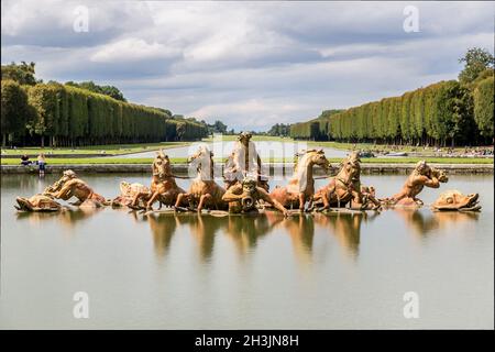 Fontana di Apollo nel giardino del Palazzo di Versailles Foto Stock