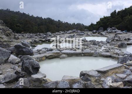 Sorgenti termali nella zona di montagna, Bandung, West Java, Indonesia Foto Stock