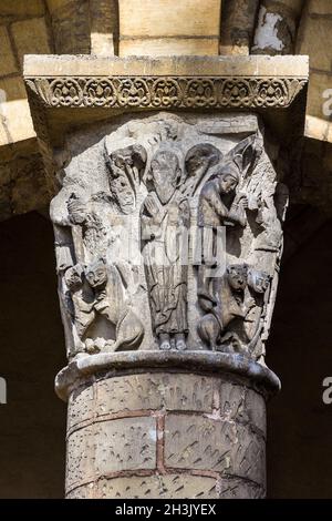 Capitale decorativo scolpito sulla Torre di Charlemagne, Tours, Indre-et-Loire (37), Francia. Foto Stock