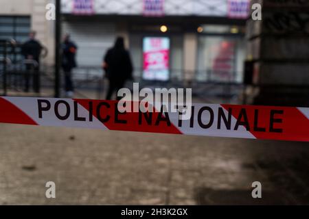 Parigi, Francia 2016. La polizia stabilisce i parametri dopo l'attacco terroristico Foto Stock