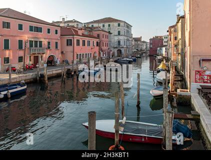 Canale Vena, Chioggia visto da Ponte di Vigo, Venezia, Italia Foto Stock