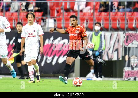 Stadio Toyata, Aichi, Giappone. 27 ottobre 2021. Mateus (Grampus), 27 OTTOBRE 2021 - Calcio : l'Emperor's Cup JFA 101st Japan Football Championship Quarter-final match tra Nagoya Grampus 0-3 Cerezo Osaka allo stadio Toyata di Aichi, Giappone. Credit: SportsPressJP/AFLO/Alamy Live News Foto Stock