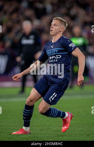 LONDRA, INGHILTERRA - OTTOBRE 27: Oleksandr Zinchenko durante il Carabao Cup Round del 16 tra West Ham United e Manchester City a London Stadi Foto Stock