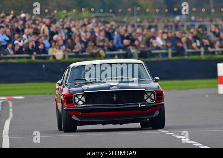 Craig Davies, Ford Boss Mustang 302, Gerry Marshall Trophy, Gruppo 1 di vetture berlina che gareggiate negli anni tra il 1970 e il 1982, composte da due Foto Stock