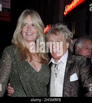 il ristorante di langan riapre a mayfair Rod Stewart e altri si recarono alla festa Foto Stock