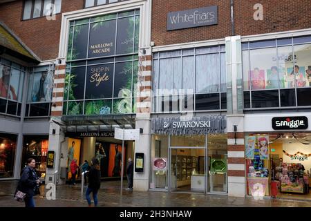 centro commerciale marlowe arcade a whitefriars, città di canterbury, kent, regno unito, ottobre 2021 Foto Stock