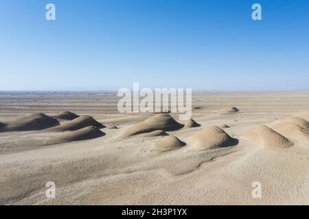 Veduta aerea del paesaggio di fisiognomia di erosione del vento a qinghai Foto Stock