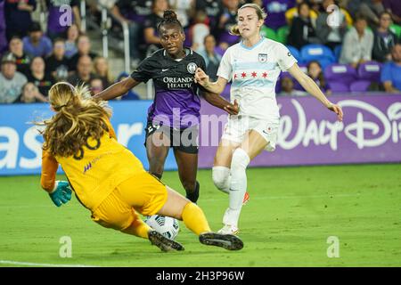 Orlando, Florida, USA, 29 ottobre 2021, Orlando Pride Forward Abi Kim #29 tenta di segnare nella seconda metà all'Exploria Stadium. (Photo Credit: Marty Jean-Louis) Credit: Marty Jean-Louis/Alamy Live News Foto Stock