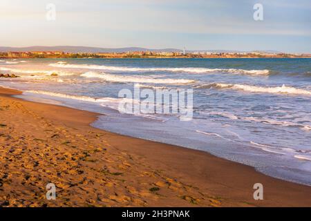 Spiaggia di sabbia su spit, Pomorie e Aheloy, Bulgaria Foto Stock