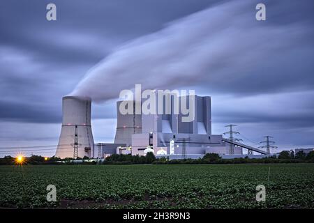 Centrale elettrica di Lippendorf di proprietà di LEAG ed EnBW. Foto Stock