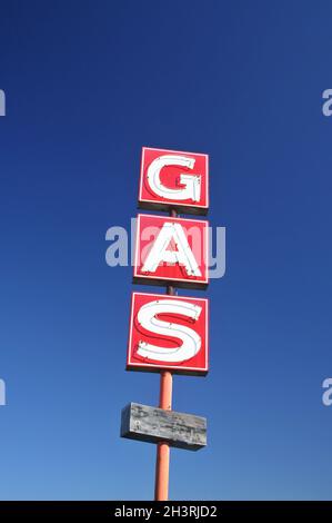 Vecchia stazione di benzina abbandonata rurale del Texas orientale Foto Stock