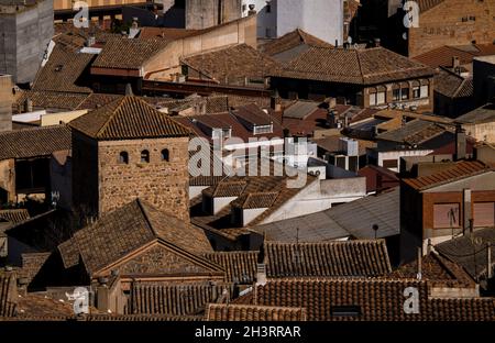Veduta aerea della piccola città, Consuegra, Castilla la Mancha, Spagna Foto Stock