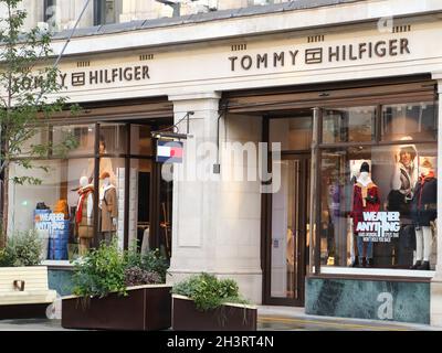 Negozio di moda Tommy Hilfiger a Regent Street, Londra, Regno Unito Foto Stock