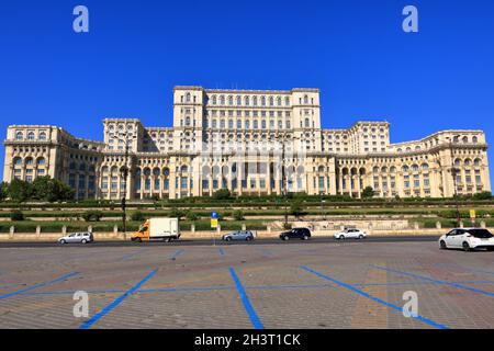 4 settembre 2021 - Bucarest in Romania: Facciata del Palazzo del Parlamento Foto Stock