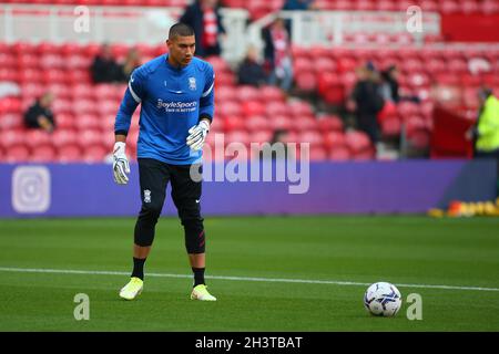 MIDDLESBROUGH, REGNO UNITO. 30 OTTOBRE Neil Etheridge di Birmingham durante la partita del campionato Sky Bet tra Middlesbrough e Birmingham City al Riverside Stadium di Middlesbrough sabato 30 ottobre 2021. (Credit: Michael driver | MI News) Credit: MI News & Sport /Alamy Live News Foto Stock