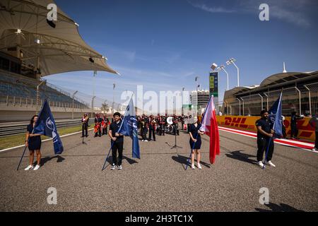 Ambiance partenza griglia, grid de partenza, durante la 6 ore del Bahrain, 5° round del FIA World Endurance Championship 2021, FIA WEC, sul circuito Internazionale del Bahrain, dal 28 al 30 ottobre 2021 a Sakhir, Bahrain - Foto: Germain Hazard/DPPI/LiveMedia Foto Stock