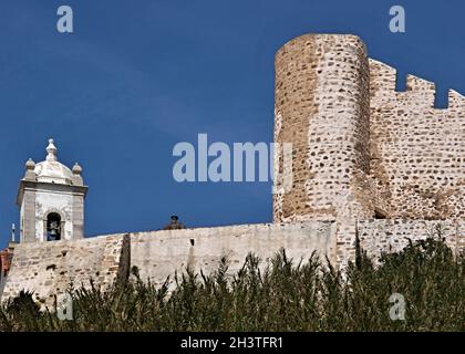 Castello e chiesa a Sines, Alentejo - Portogallo Foto Stock