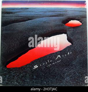 1979 Simple Minds Vinyl Record Life in a Day Sleeve Graphics Foto Stock