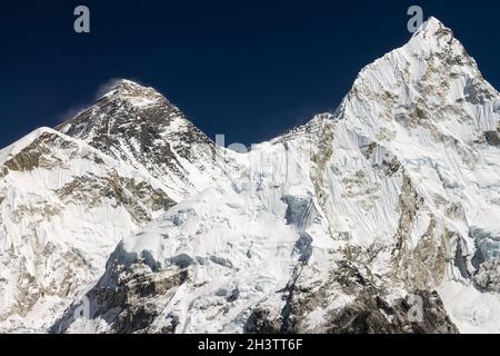 Mt. Everest visto dalla cima del picco di Kala Patthar Foto Stock