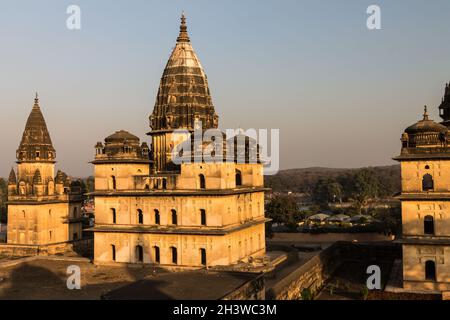 Chhatris a Orchha. Madhya Pradesh, India Foto Stock