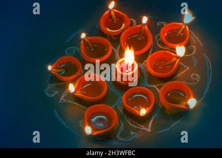 Fuoco selettivo immagine di celebrare felice Diwali.Famous festa indiana. Foto Stock