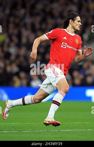 Londra, Regno Unito. 30 Ott 2021. Edinson Cavani del Manchester United in azione durante il gioco. Premier League Match, Tottenham Hotspur contro Manchester Utd al Tottenham Hotspur Stadium di Londra sabato 30 ottobre 2021. Questa immagine può essere utilizzata solo a scopo editoriale. Solo per uso editoriale, licenza richiesta per uso commerciale. Nessun uso in scommesse, giochi o un singolo club/campionato/player pubblicazioni. pic di Steffan Bowen/Andrew Orchard sport fotografia/Alamy Live news credito: Andrew Orchard sport fotografia/Alamy Live News Foto Stock