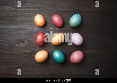 Colorate le uova di pasqua Foto Stock