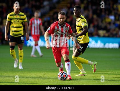 Vicarage Road, Watford, Herts, Regno Unito. 30 Ott 2021. Premier League Football, Watford Versus Southampton; Adam Armstrong of Southampton Credit: Action Plus Sports/Alamy Live News Foto Stock