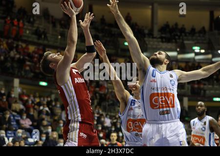 Trieste, Italia. 30 Ott 2021. Juan M. Fernandez (Allianz Pallacanestro Trieste) durante Allianz Pallacanestro Trieste vs GEVI Napoli, Campionato Italiano di Basket a Serie a Trieste, Italia, Ottobre 30 2021 Credit: Independent Photo Agency/Alamy Live News Foto Stock