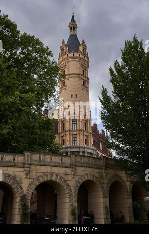 Schwerin, Germania - 20 luglio 2021 - l'Orangerie Café nel soleggiato pomeriggio estivo Foto Stock