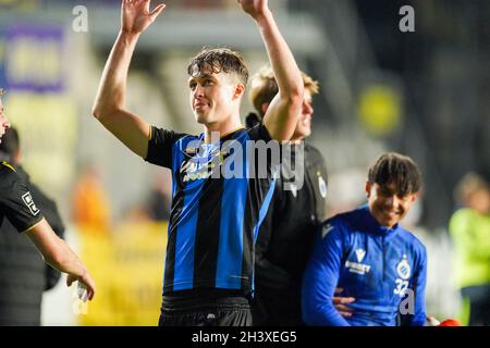 SINT TRUIDEN, BELGIO - OTTOBRE 30: Jack Hendry del Club Brugge durante la partita Jupiler Pro League tra Sint-Truidense VV e Club Brugge KV a Stayen il 30 Ottobre 2021 a Sint Truiden, Belgio (Foto di Joris Verwijst/Orange Pictures) Foto Stock