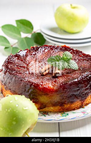 Torta tradizionale francese con crostata di mele. Foto Stock