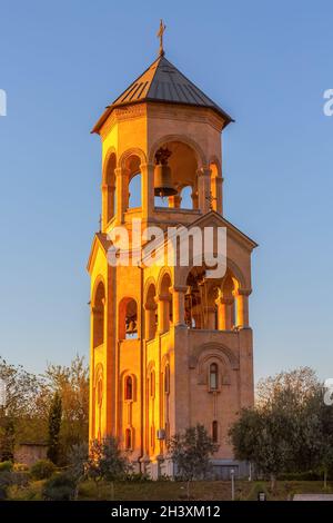 Chiesa della Santissima Trinità campanile a Tbilisi, Georgia Foto Stock