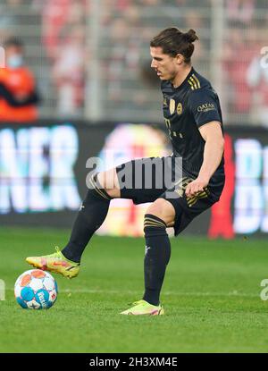 Marcel Sabitzer, FCB 18 nella partita 1.FC UNION BERLIN - FC BAYERN MUENCHEN 2-5 1.German Football League il 30 ottobre 2021 a Berlino, Germania. Stagione 2021/2022, giorno della settimana 10, 1.Bundesliga, FCB, München, 10.Spieltag. Fotografo: Peter Schatz - LE NORMATIVE DFL VIETANO L'USO DI FOTOGRAFIE come SEQUENZE DI IMMAGINI e/o QUASI-VIDEO - Foto Stock