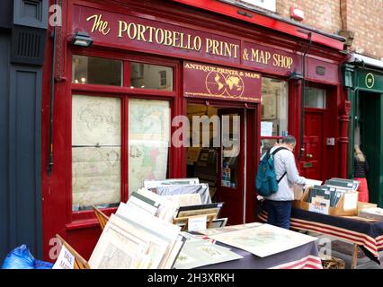 Facade of the Portobello Stampa e mappa Shop 109 Portobello Road Notting Hill London Inghilterra Regno Unito Foto Stock