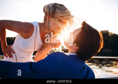 Sposi sposi sposi e sposi insieme per sempre Foto Stock